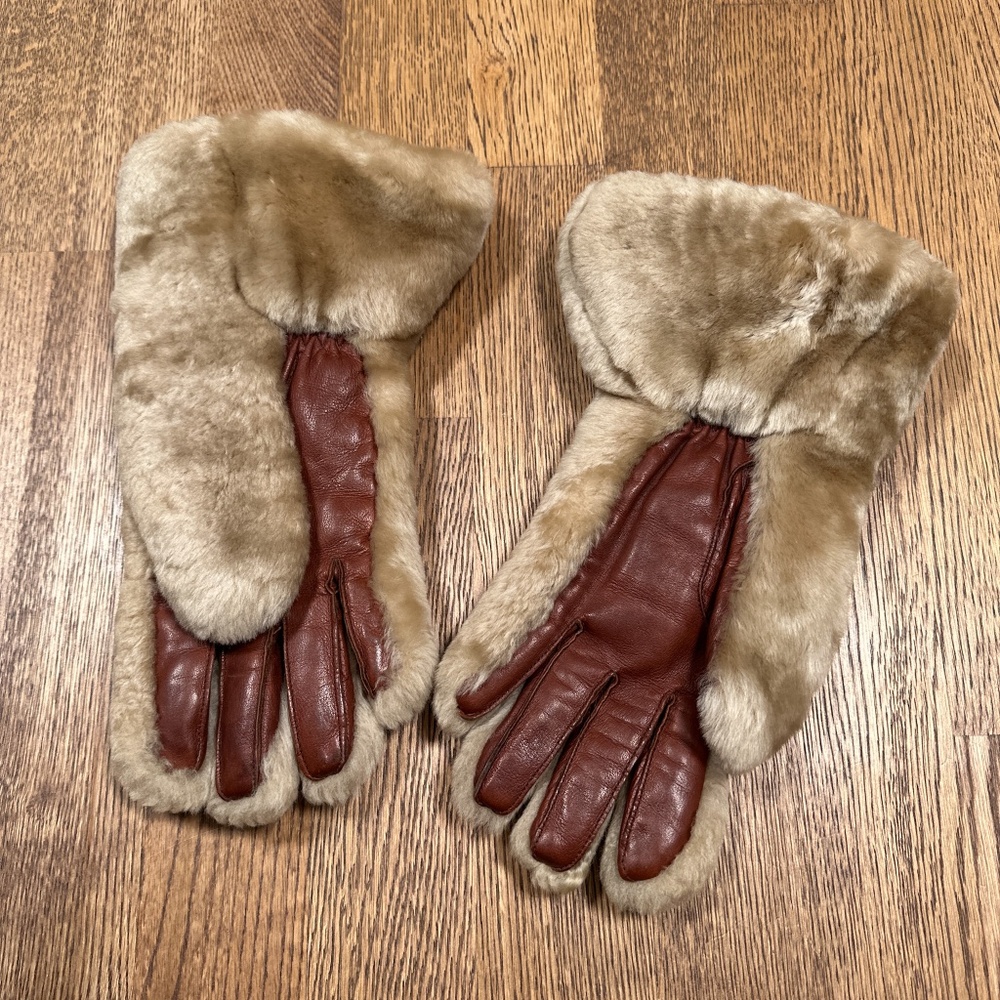 Vintage 60s 70s Dent's Leather Shearling Lined Fur Furry Tan Gloves Womens 6.5 - Picture 5 of 10